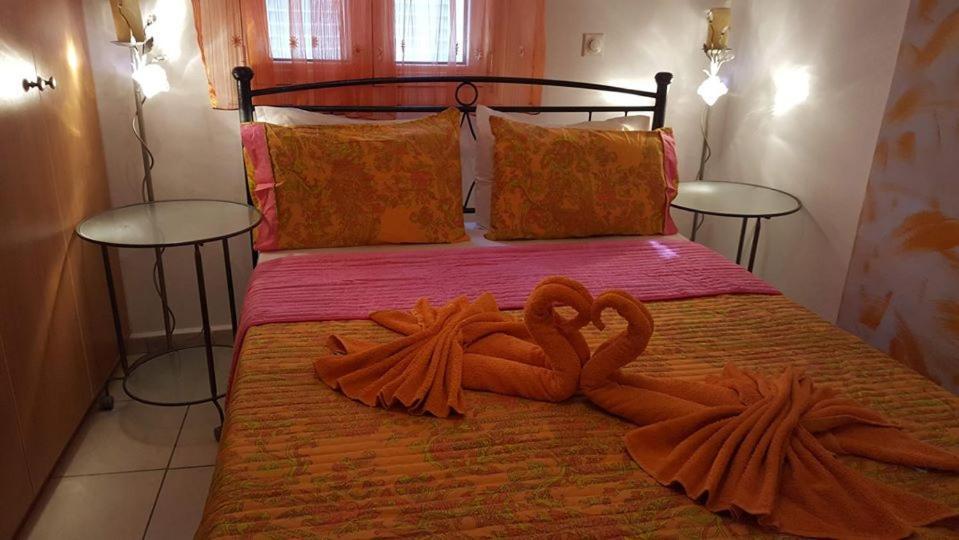 Santorini Pleasure Studios ฟิรา ภายนอก รูปภาพ